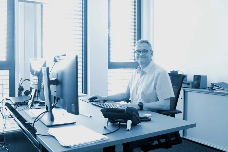 Ingenieur am Arbeitsplatz